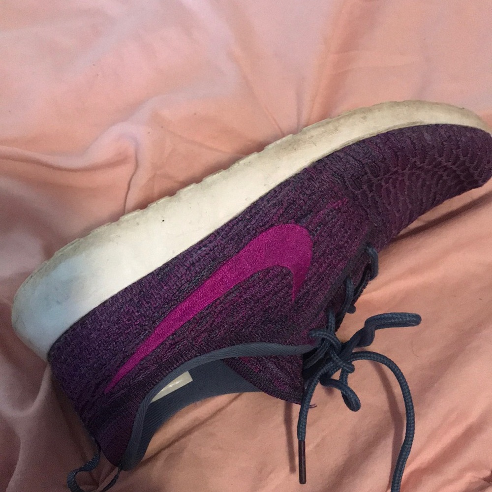 Nike sneakers 8.5 ACCEPTING OFFERS!!!